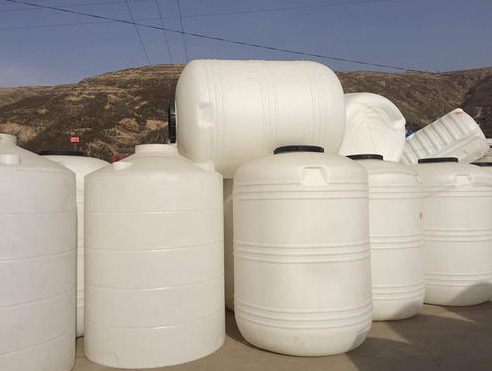 圆形灵台塑料大桶