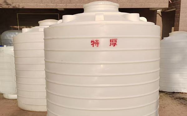 特厚灵台塑料桶批量交付实录：强化结构应对严苛储运环境